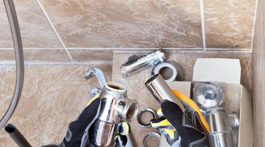 Professional gutter cleaning in Bay Pines, FL